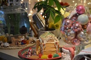 Tassos gingerbread house 2_small