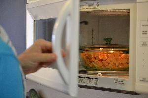 softening the sweet potatoes in the microwave_small