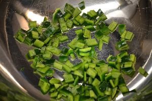 Gordon sliced the poblamo peppers into small chunks_small