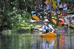 Gordon steadying himself_small