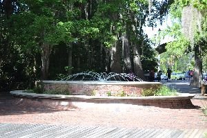 fountain at entrance_small