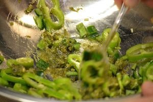 jarred pesto stirring_small