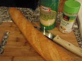 making little toasts for bruchettas_small