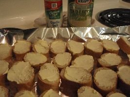 spread wtih margarine sprinkle with garlic salt and P cheese_small