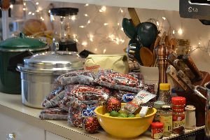 all-of-the-ingredients-for-this-christmas-cranberry-sauce_small