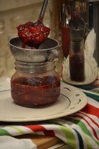 ladel into jars 2_small