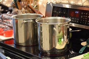 pots-on-the-stove-top_small