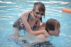 deanna and dean in the pool_small