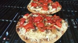 naan pizzas 2_small