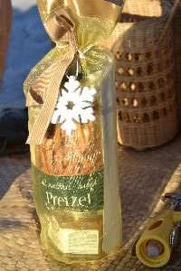 pretzels and a rhasberry mustard sauce_small